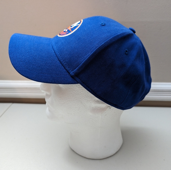 NWOT. NEW YORK ISLANDERS HOCKEY TEAM BASEBALL CAP. ADJUSTABLE. - Picture 7 of 8